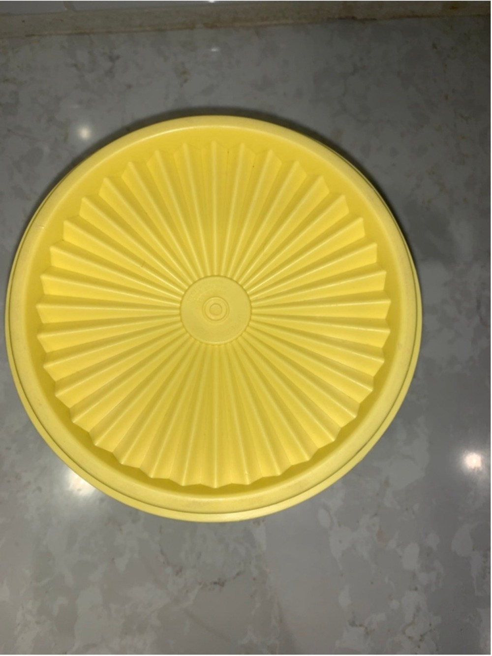 Tupperware Yellow Food Storage Container One Size - Picture 3 of 10